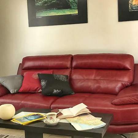 بيت للعطل Lucilia's House