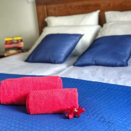 Дом отдыха Lucilia's House Кальета